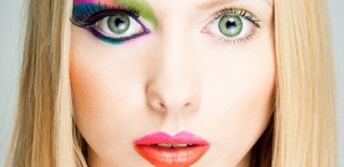 7 Errores de Maquillaje que Debe Evitar