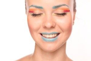 7 Errores de Maquillaje que Debe Evitar3