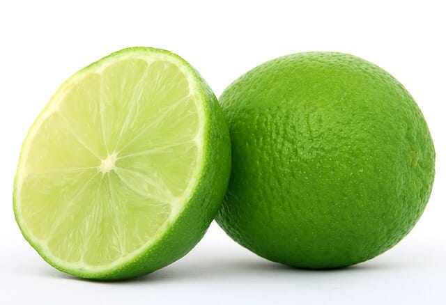 Use limón para el cabello graso.